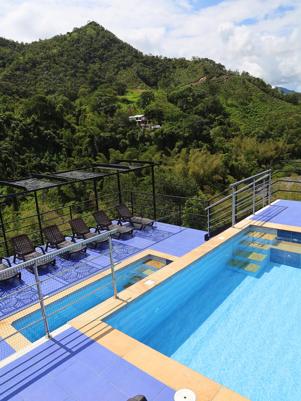 piscina_en_tres_niveles_1170x1560