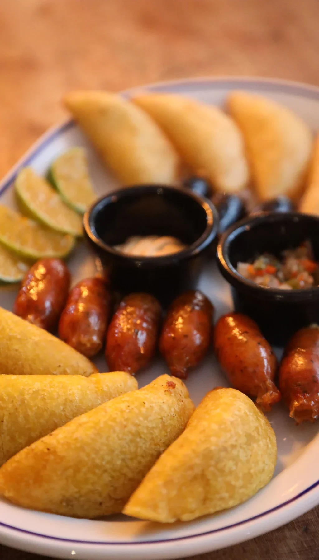 picada_mixta-de_empanadas_02