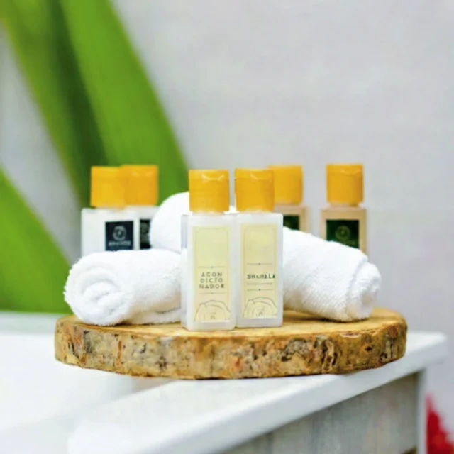 Nos gusta tener detalles para que nunca nos olvides. Nuestra historia tiene un valor tan importante como cada invitado que pisa nuestro lugar.
Reservas con nosotros!