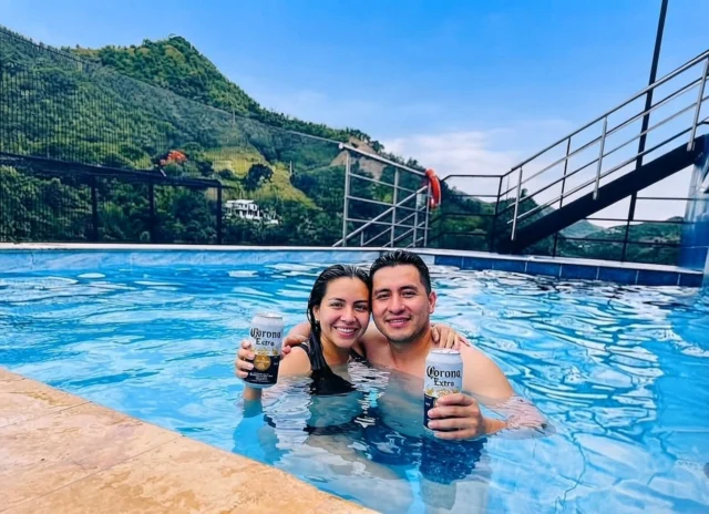 La vida es más bonita cuando estamos juntos! Ven @shambhala_ecohotel_boutique
Reservas:+57 310 7367266
Booking: Shambhala ECOHOTEL boutique
www.shambhalaecohotel.com